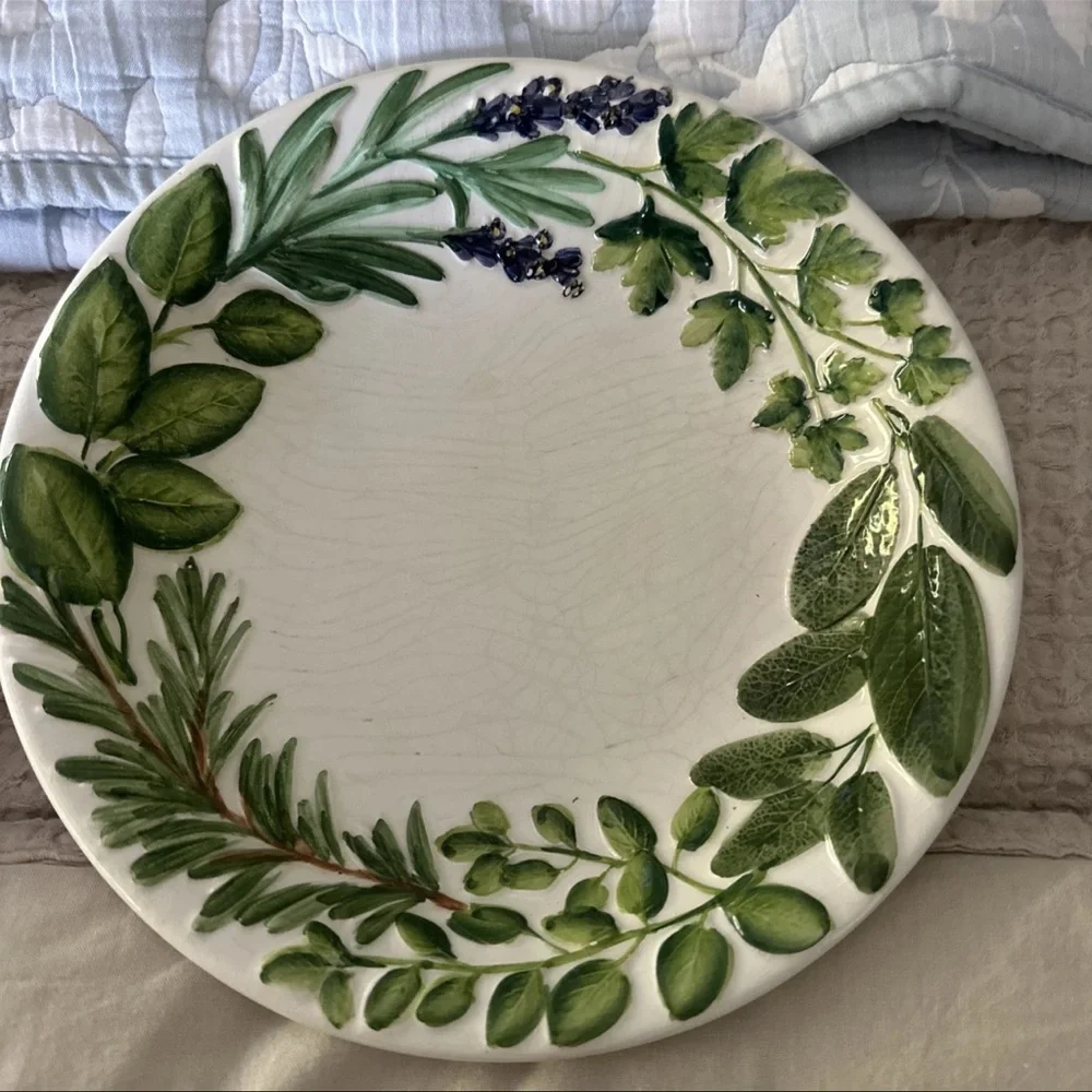 BASSANO CERAMIC HERBS 3D Plate 23cm FROM ITALY Williams-Sonoma Hand Painted